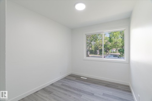 13043 Sherbrooke Avenue, Edmonton, AB - Indoor Photo Showing Other Room