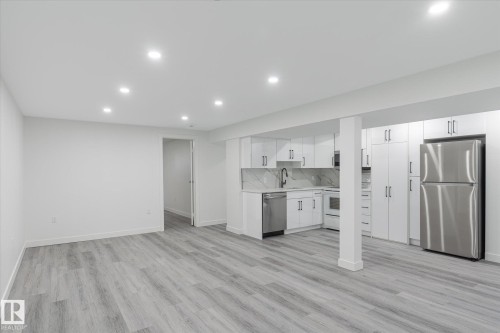 13043 Sherbrooke Avenue, Edmonton, AB - Indoor