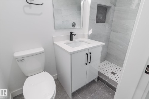 13043 Sherbrooke Avenue, Edmonton, AB - Indoor Photo Showing Bathroom