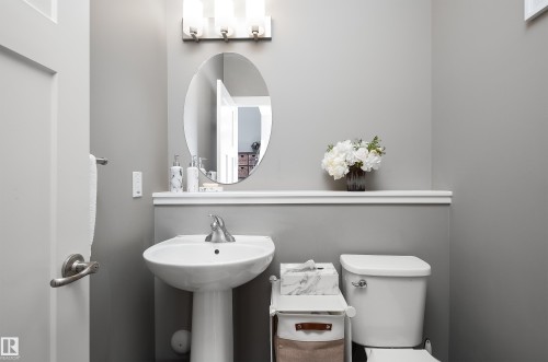 136 Reed Place, Leduc, AB - Indoor Photo Showing Bathroom