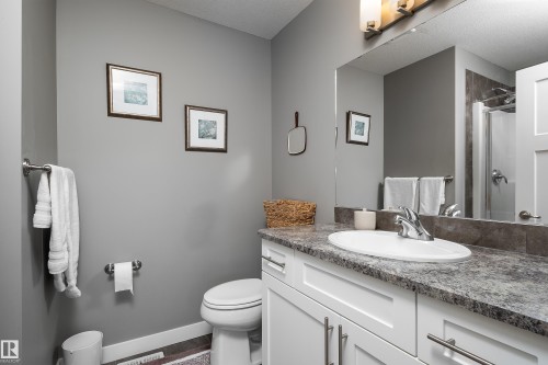 136 Reed Place, Leduc, AB - Indoor Photo Showing Bathroom