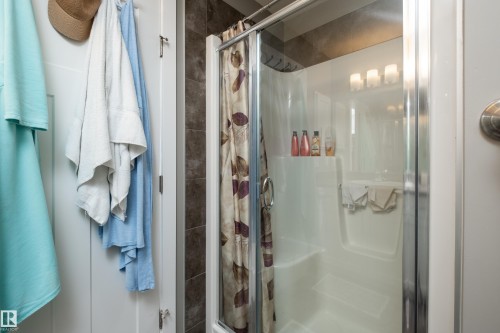 136 Reed Place, Leduc, AB - Indoor Photo Showing Bathroom