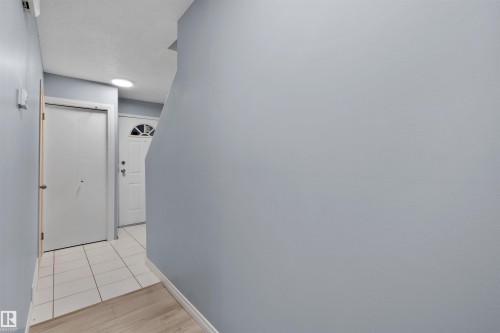 5 14803 34 St, Edmonton, AB - Indoor Photo Showing Other Room