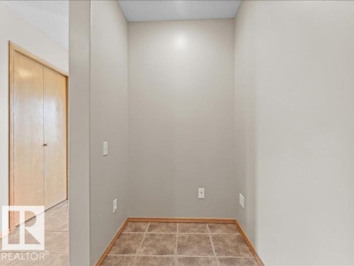 121 Castle Drive, Edmonton, AB - Indoor Photo Showing Other Room