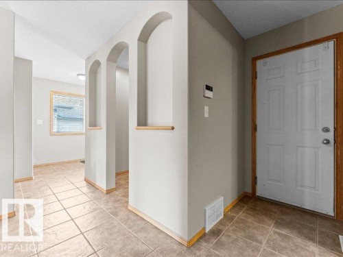 121 Castle Drive, Edmonton, AB - Indoor Photo Showing Other Room