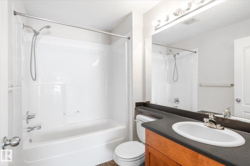 1302 330 Clareview Station Drive, Edmonton, AB - Indoor Photo Showing Bathroom