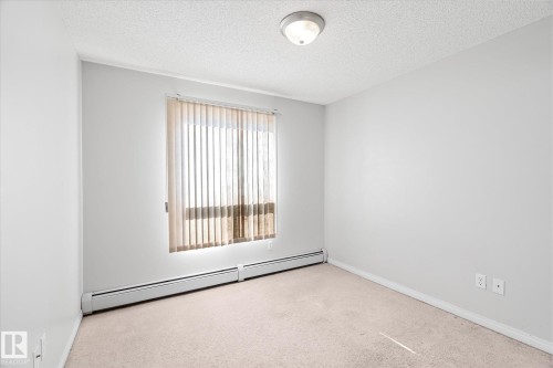 1302 330 Clareview Station Drive, Edmonton, AB - Indoor Photo Showing Other Room