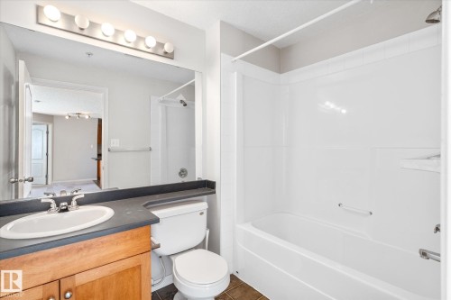 1302 330 Clareview Station Drive, Edmonton, AB - Indoor Photo Showing Bathroom