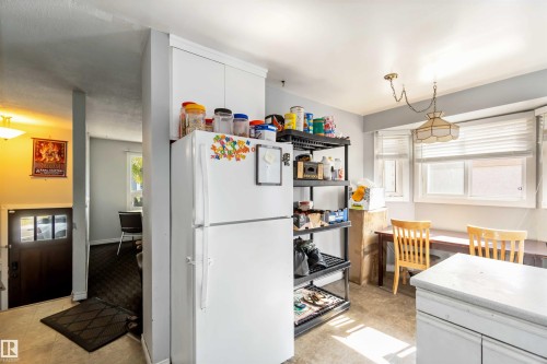 2508 49 Street, Edmonton, AB - Indoor