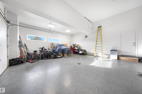 17 Windermere Drive, Edmonton, AB - Indoor Photo Showing Garage
