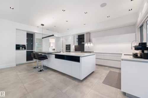 17 Windermere Drive, Edmonton, AB - Indoor Photo Showing Kitchen