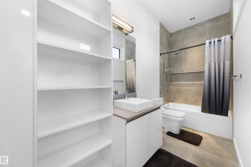 17 Windermere Drive, Edmonton, AB - Indoor Photo Showing Bathroom