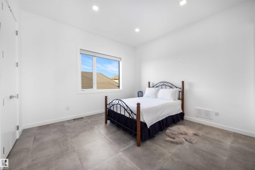 17 Windermere Drive, Edmonton, AB - Indoor Photo Showing Bedroom