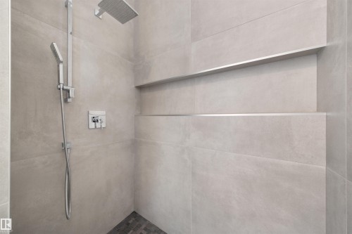 17 Windermere Drive, Edmonton, AB - Indoor Photo Showing Bathroom