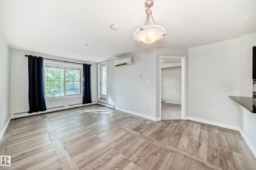 123 270 Mcconachie Drive, Edmonton, AB - Indoor Photo Showing Other Room