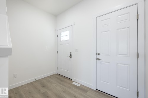8639 97 Avenue, Morinville, AB - Indoor Photo Showing Other Room