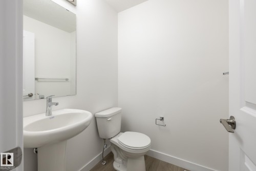 8639 97 Avenue, Morinville, AB - Indoor Photo Showing Bathroom