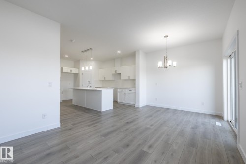 8639 97 Avenue, Morinville, AB - Indoor Photo Showing Kitchen