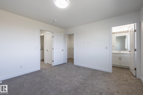 8639 97 Avenue, Morinville, AB - Indoor Photo Showing Other Room