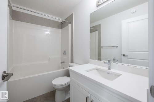 8639 97 Avenue, Morinville, AB - Indoor Photo Showing Bathroom