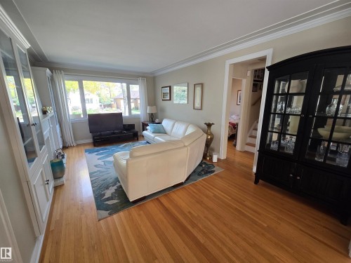 13207 109 Avenue, Edmonton, AB - Indoor