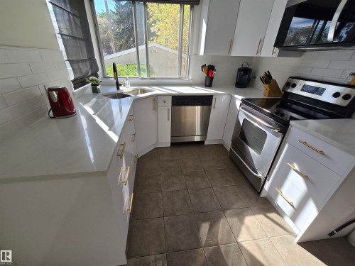 13207 109 Avenue, Edmonton, AB - Indoor Photo Showing Kitchen With Stainless Steel Kitchen