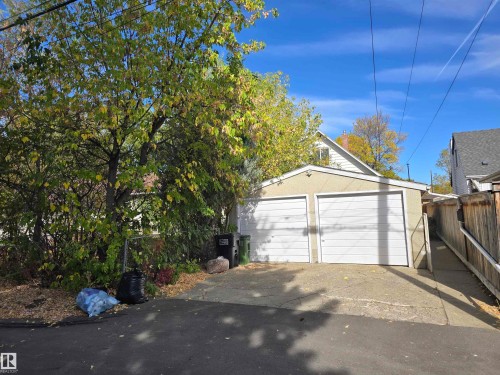 13207 109 Avenue, Edmonton, AB - Outdoor