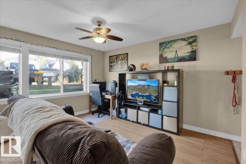 4 9650 82 Avenue, Edmonton, AB - Indoor Photo Showing Bedroom