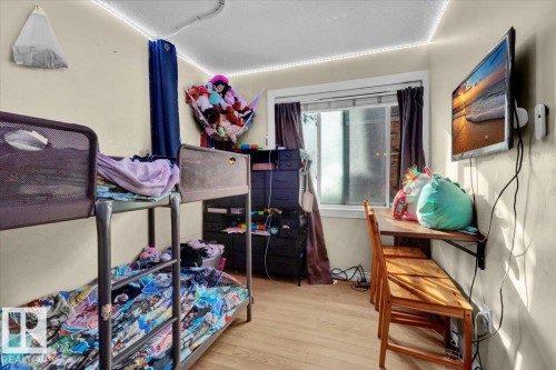 4 9650 82 Avenue, Edmonton, AB - Indoor