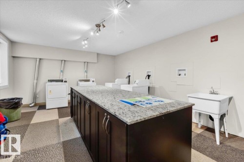 4 9650 82 Avenue, Edmonton, AB - Indoor Photo Showing Kitchen