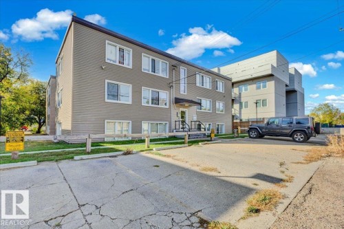 4 9650 82 Avenue, Edmonton, AB - Outdoor