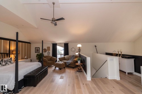 304 14 Mission Avenue, St. Albert, AB - Indoor Photo Showing Bedroom