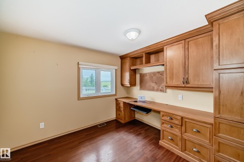 25027 Twp Rd 484, Rural Leduc County, AB - Indoor