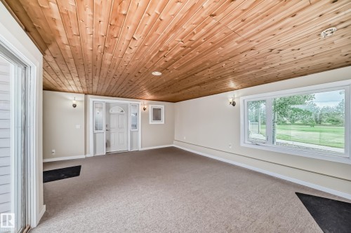 25027 Twp Rd 484, Rural Leduc County, AB - Indoor Photo Showing Other Room