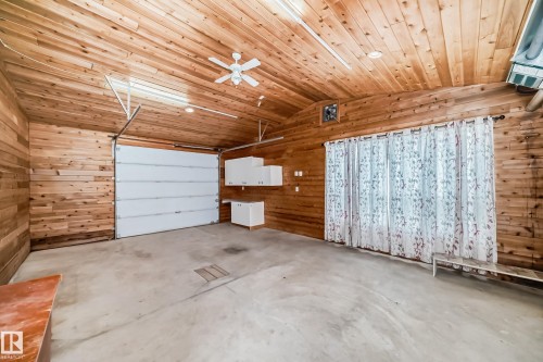 25027 Twp Rd 484, Rural Leduc County, AB - Indoor Photo Showing Garage
