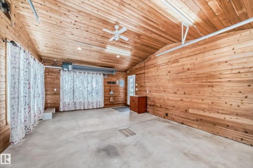 25027 Twp Rd 484, Rural Leduc County, AB - Indoor Photo Showing Other Room