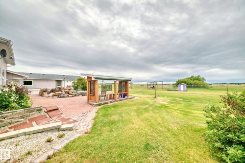 25027 Twp Rd 484, Rural Leduc County, AB - Outdoor