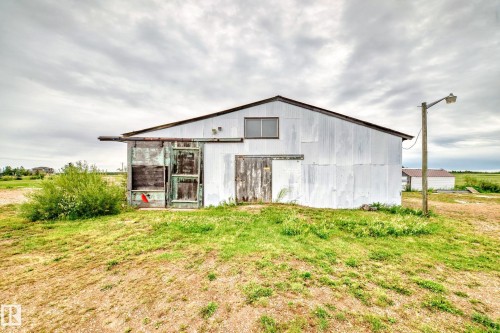 25027 Twp Rd 484, Rural Leduc County, AB - Outdoor