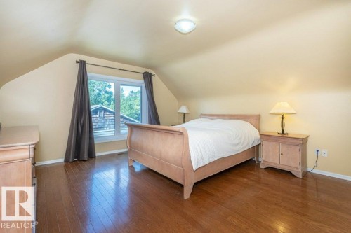 13539 110A Avenue, Edmonton, AB - Indoor Photo Showing Bedroom