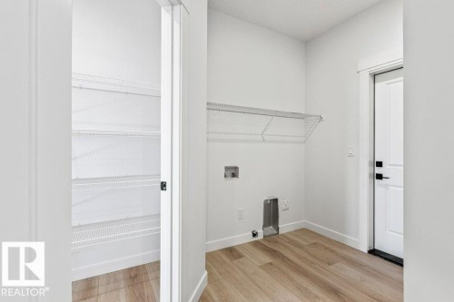 5018 53 Ave, Calmar, AB - Indoor