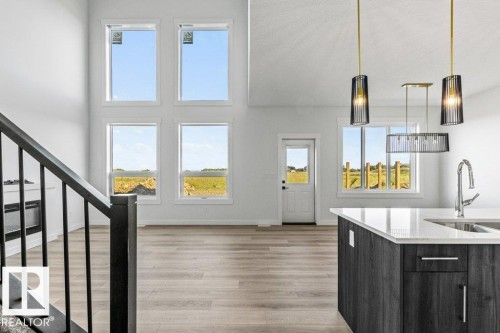 5018 53 Ave, Calmar, AB - Indoor