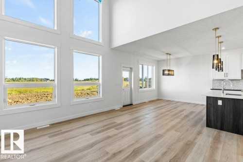 5018 53 Ave, Calmar, AB - Indoor