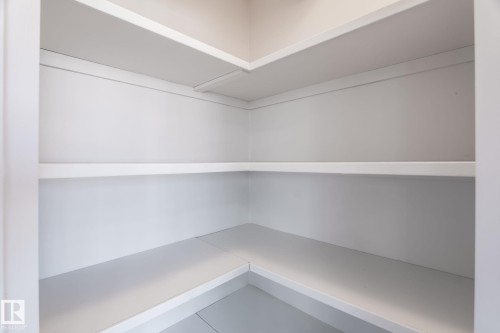 2912 31 Street, Edmonton, AB - Indoor