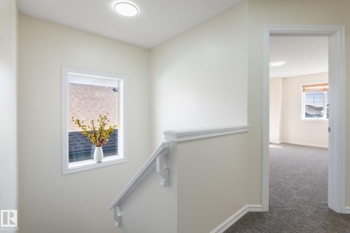 2912 31 Street, Edmonton, AB - Indoor Photo Showing Other Room