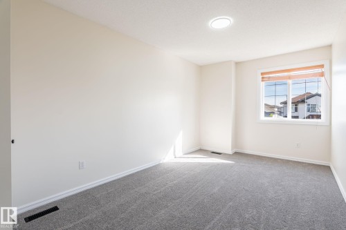 2912 31 Street, Edmonton, AB - Indoor Photo Showing Other Room