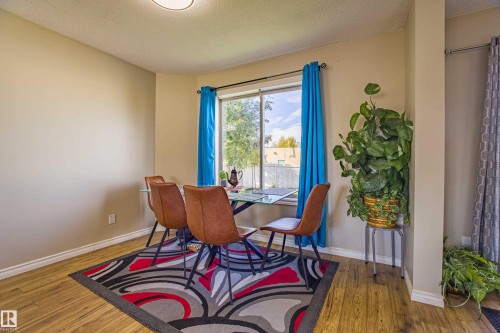 1534 49A Street Nw, Edmonton, AB - Indoor Photo Showing Dining Room