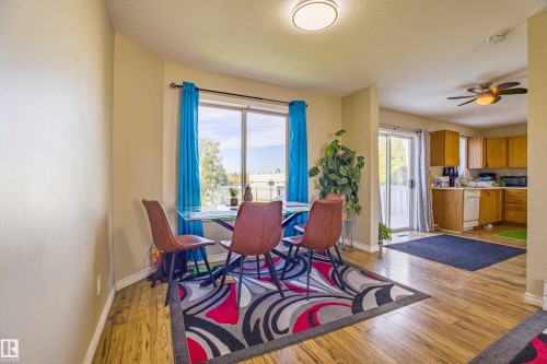 1534 49A Street Nw, Edmonton, AB - Indoor Photo Showing Dining Room