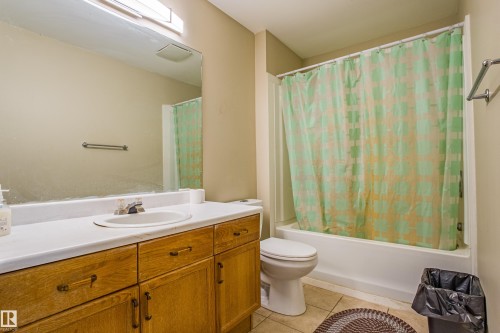 1534 49A Street Nw, Edmonton, AB - Indoor Photo Showing Bathroom