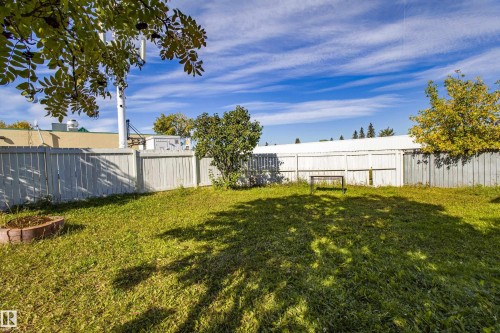 1534 49A Street Nw, Edmonton, AB - Outdoor