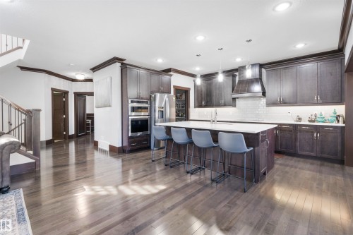 3223 Allan Way, Edmonton, AB - Indoor Photo Showing Kitchen With Upgraded Kitchen